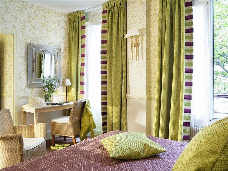 Hotel D'Albion Paris Exteriör bild
