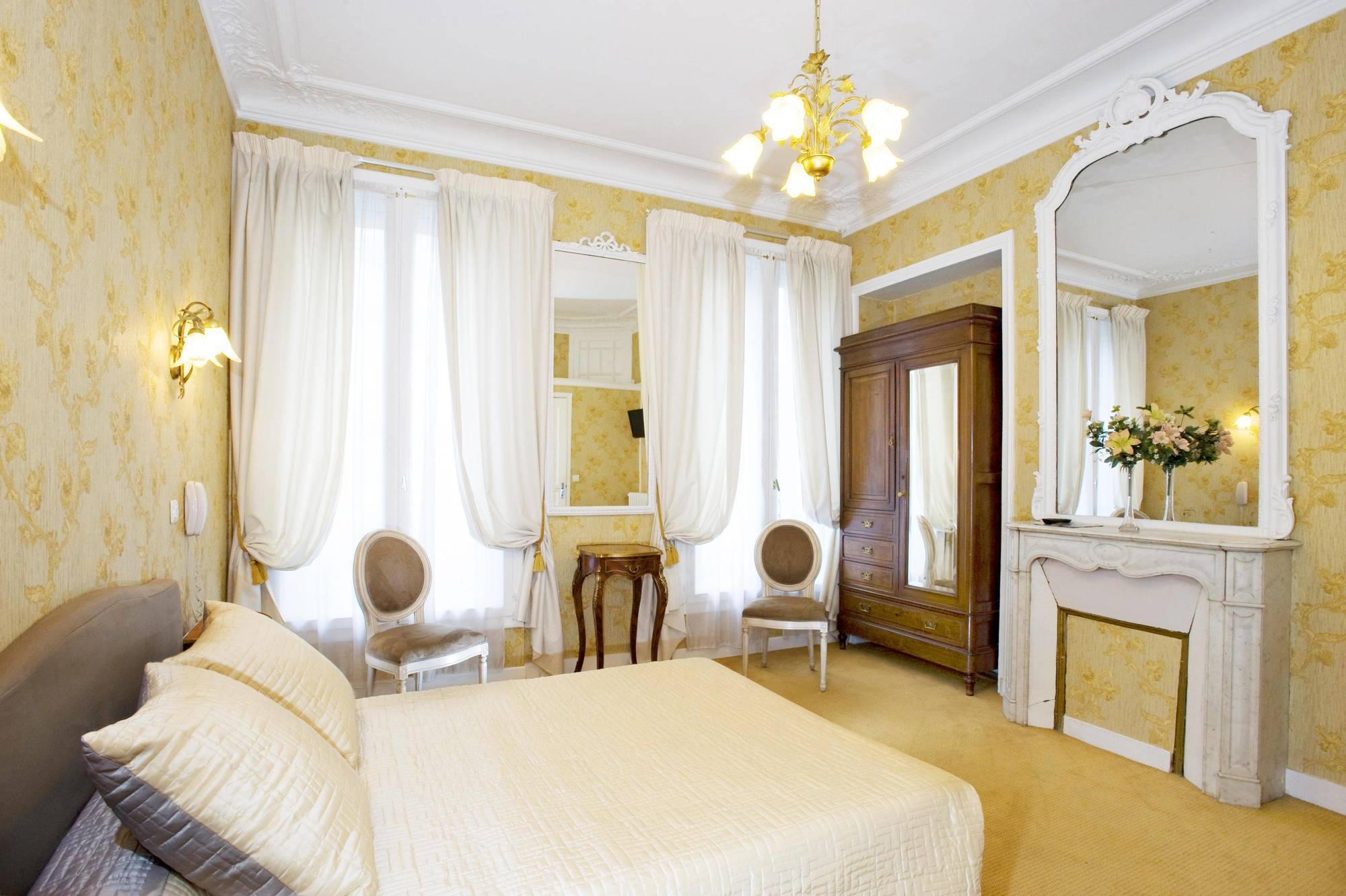 Hotel D'Albion Paris Exteriör bild